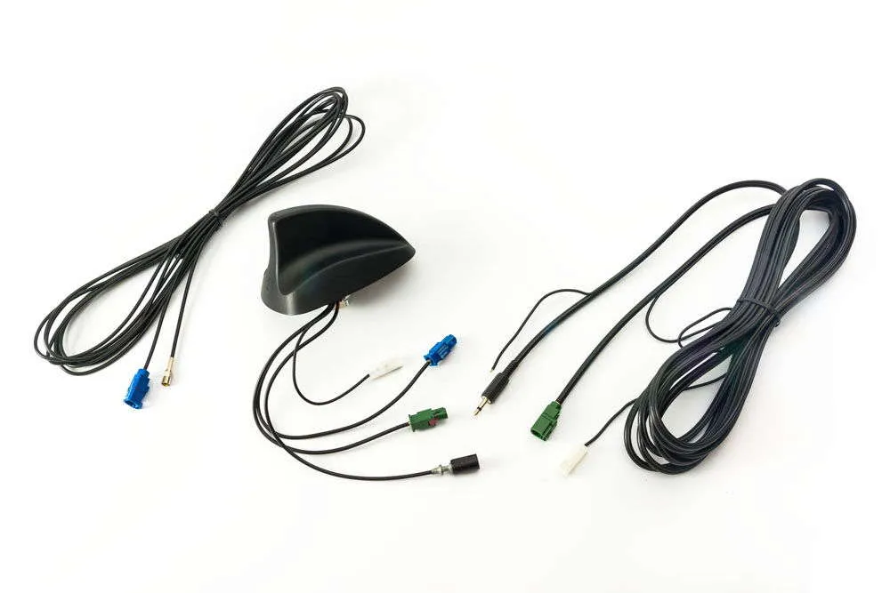 vneshnyaya_aktivnaya_radio_plus_gps_plus_tv_antenna_calearo_77_27_085
